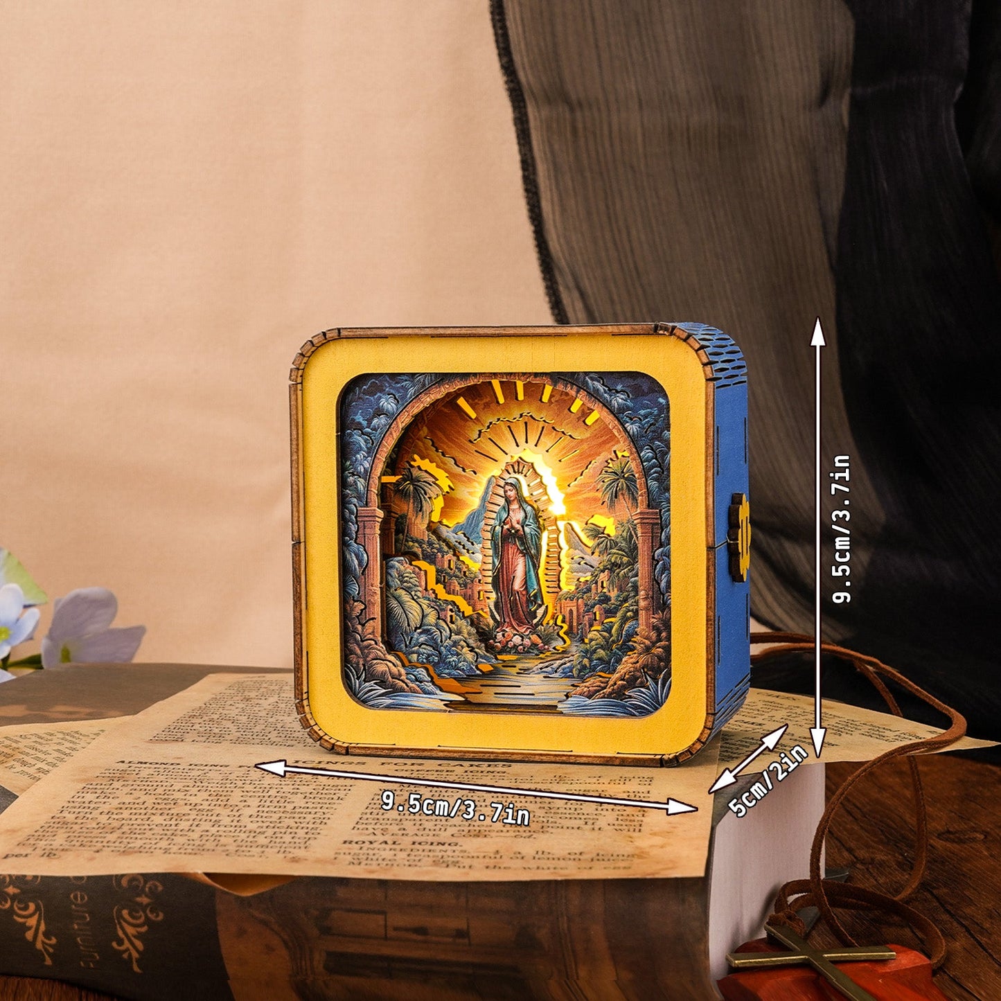 3D wooden puzzle night light featuring the Virgin Mary, with dimensions 9.5cm, beautifully illuminated.